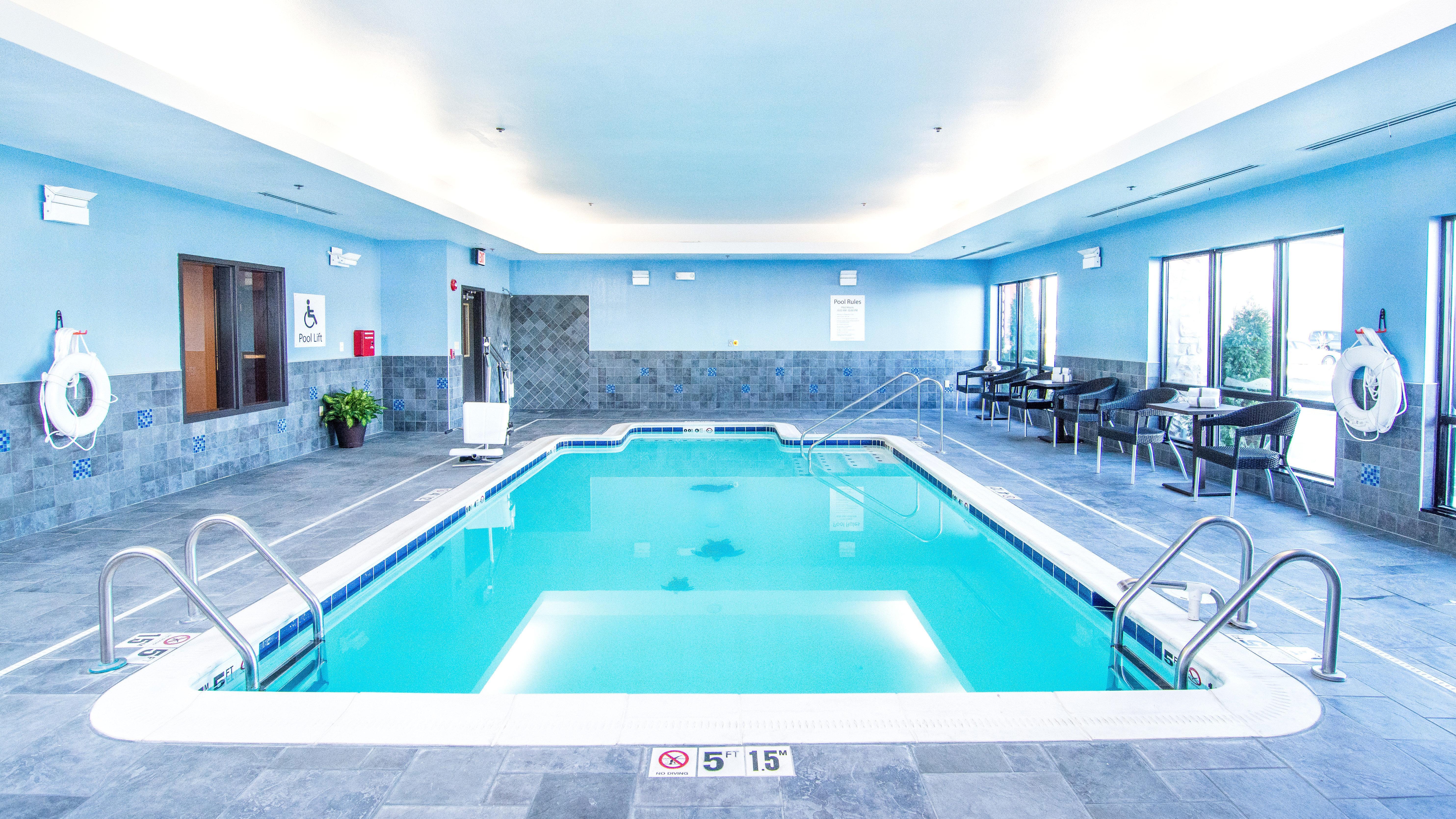 Holiday Inn Express & Suites Elkton - University Area By Ihg Екстериор снимка