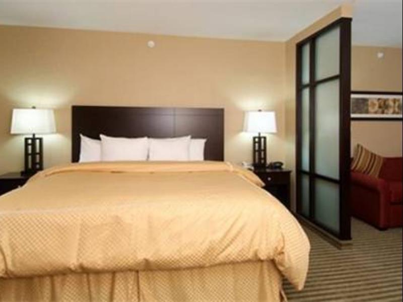 Holiday Inn Express & Suites Elkton - University Area By Ihg Екстериор снимка
